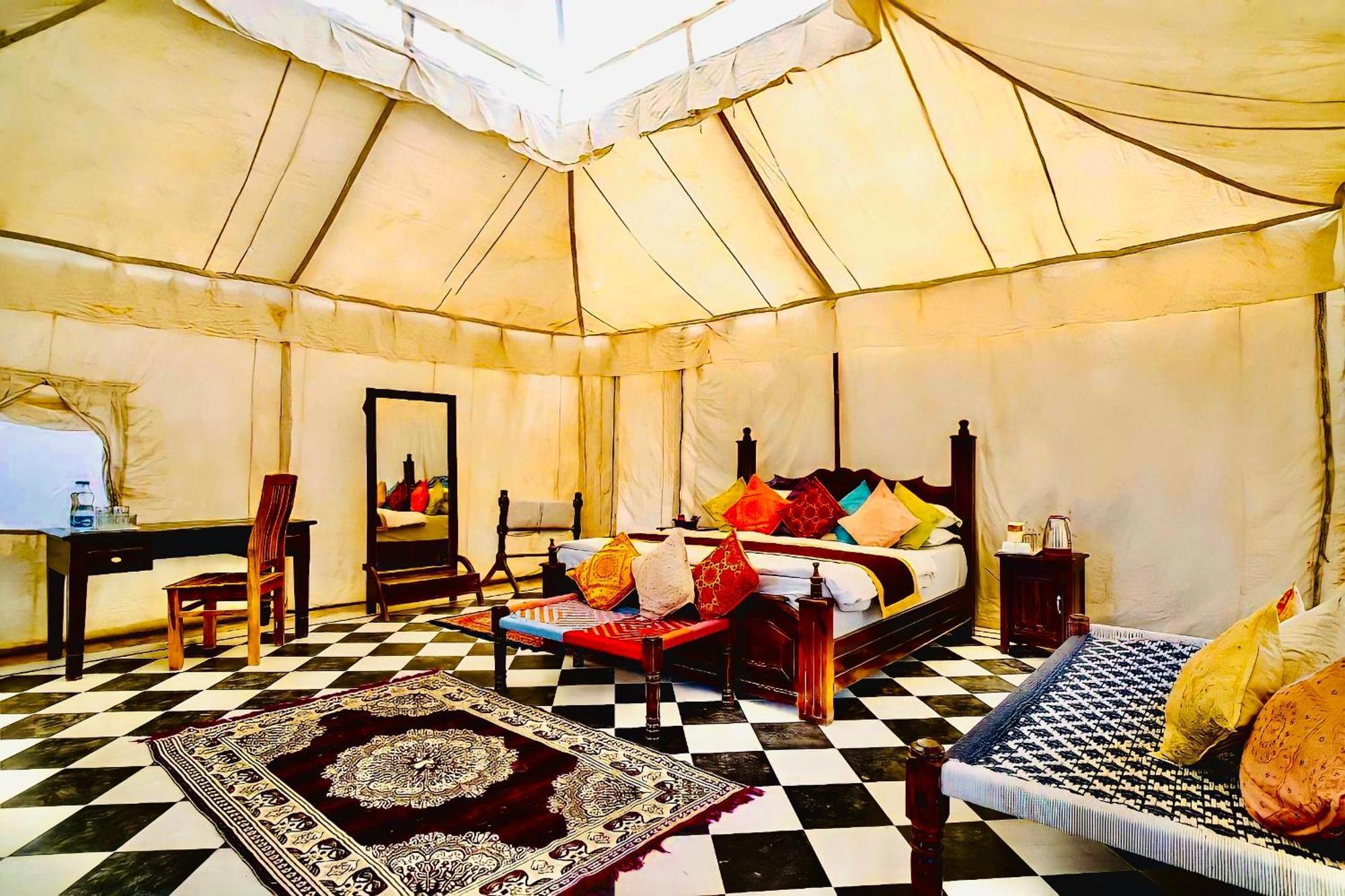 Jaisalmer Sand Dunes Luxury Camp And Resort Exterior photo